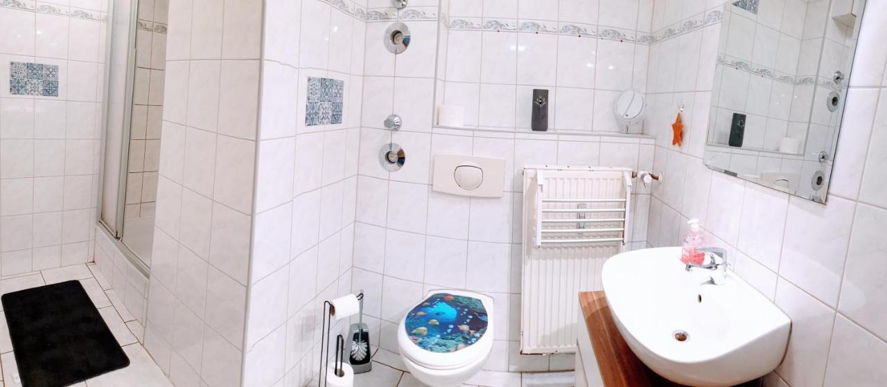 Budget Rooms In Halle With Shared Bathroom, Free Wifi, Netflix & Ipad Ngoại thất bức ảnh