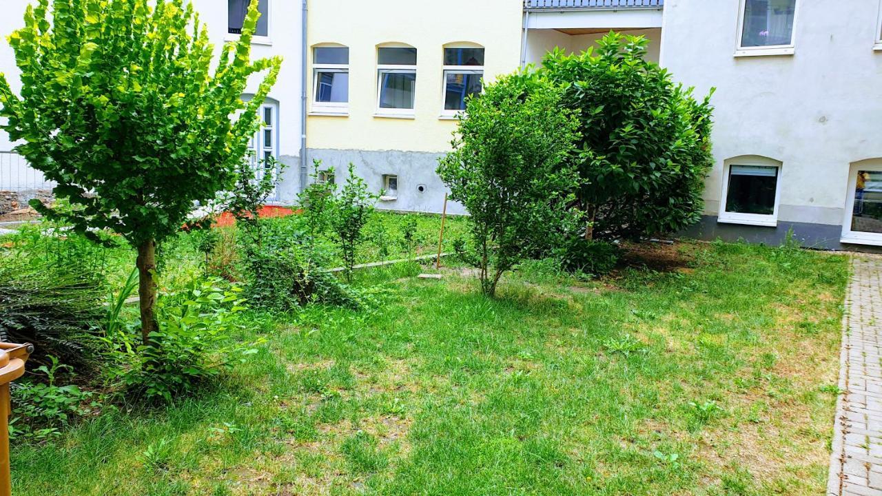 Budget Rooms In Halle With Shared Bathroom, Free Wifi, Netflix & Ipad Ngoại thất bức ảnh