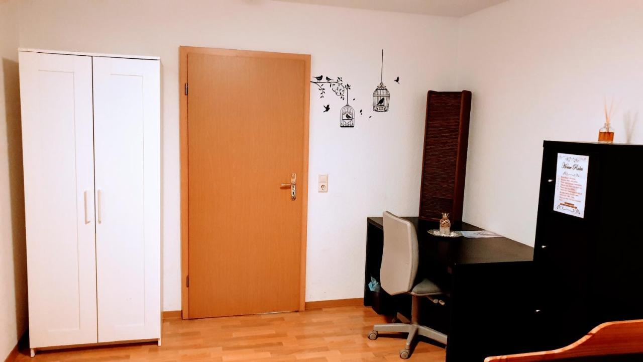 Budget Rooms In Halle With Shared Bathroom, Free Wifi, Netflix & Ipad Ngoại thất bức ảnh